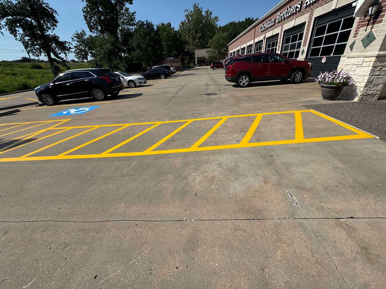 Parking Lot Striping Flowood MS – ADA Compliance & Layout Design